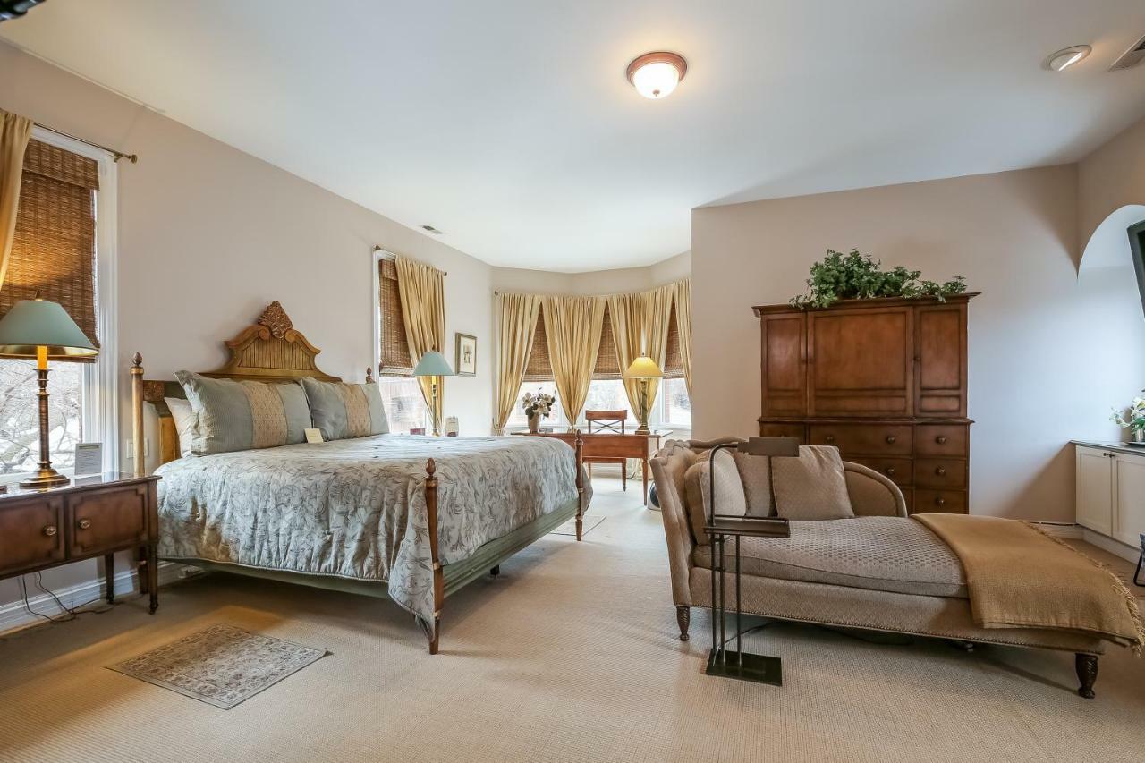 Harvey House Bed & Breakfast Оук Парк Екстериор снимка